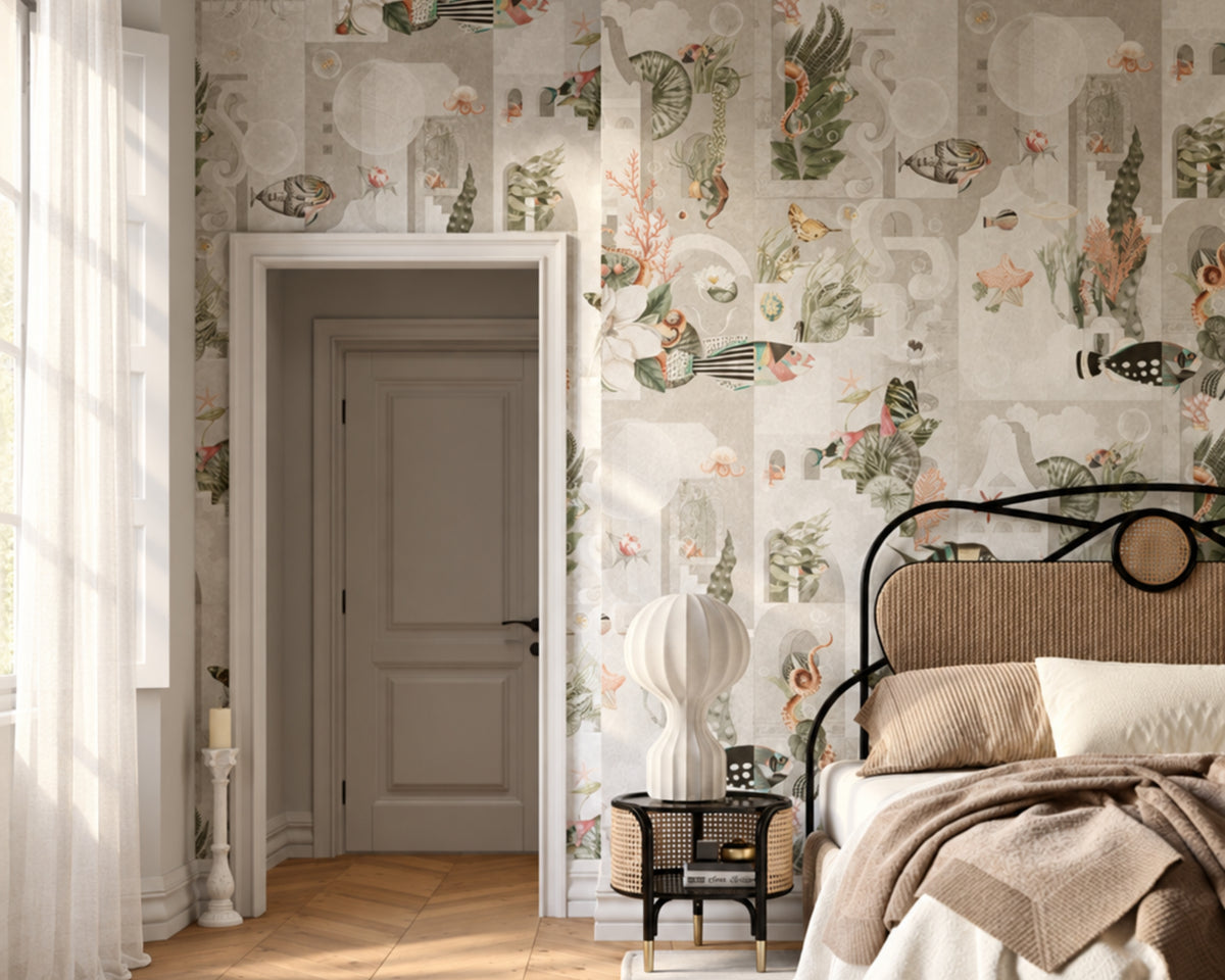 Klassisk badeværelse med blomstertapet og fritstående armatur – Devon&Devon hos DSL Studio