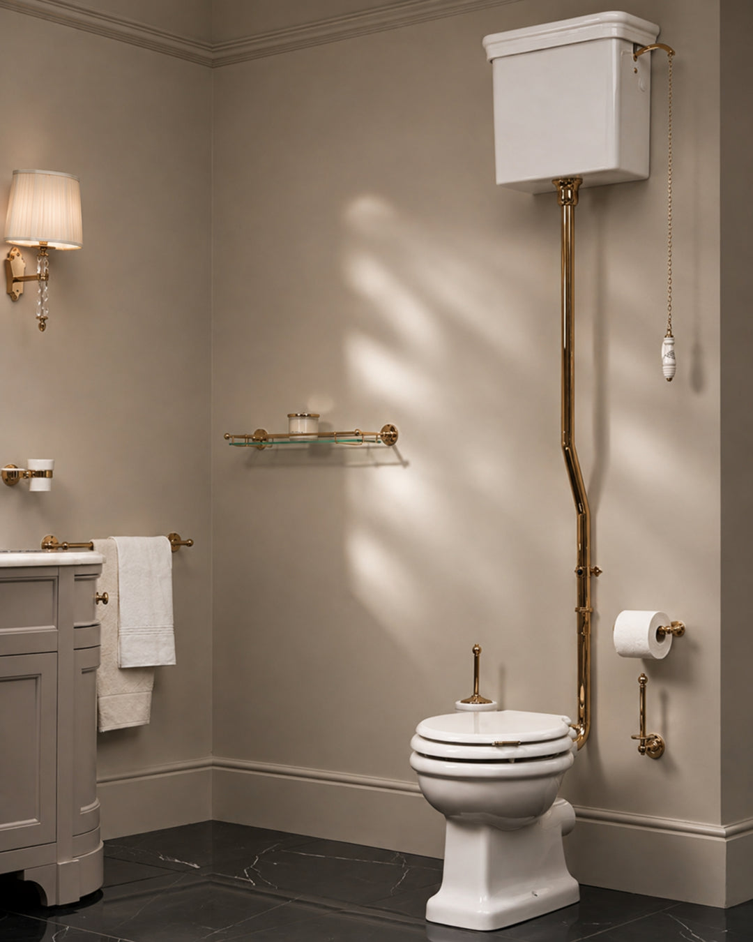 Etoile højtsiddende toilet – klassisk victoriansk løsning fra Devon&Devon