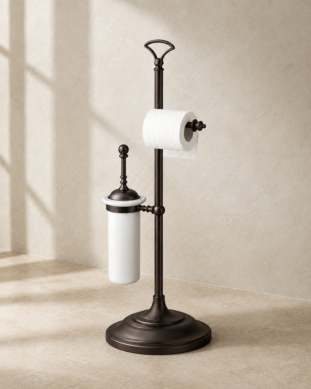 Single toiletrulle- og børsteholder på fod i massivt messing – Devon&Devon