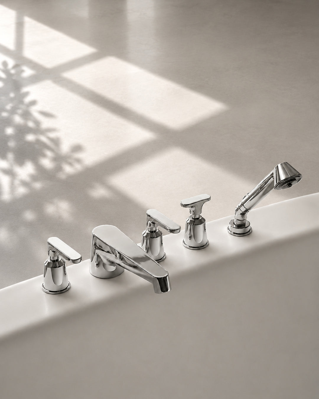 Twenties 5-huls badekararmatur – Bianco Carrara – Devon&Devon | DSL Studio