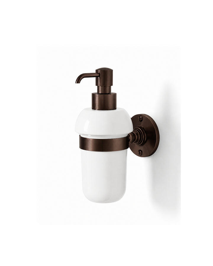 Cavendish sæbedispenser i massiv messing – Devon&Devon