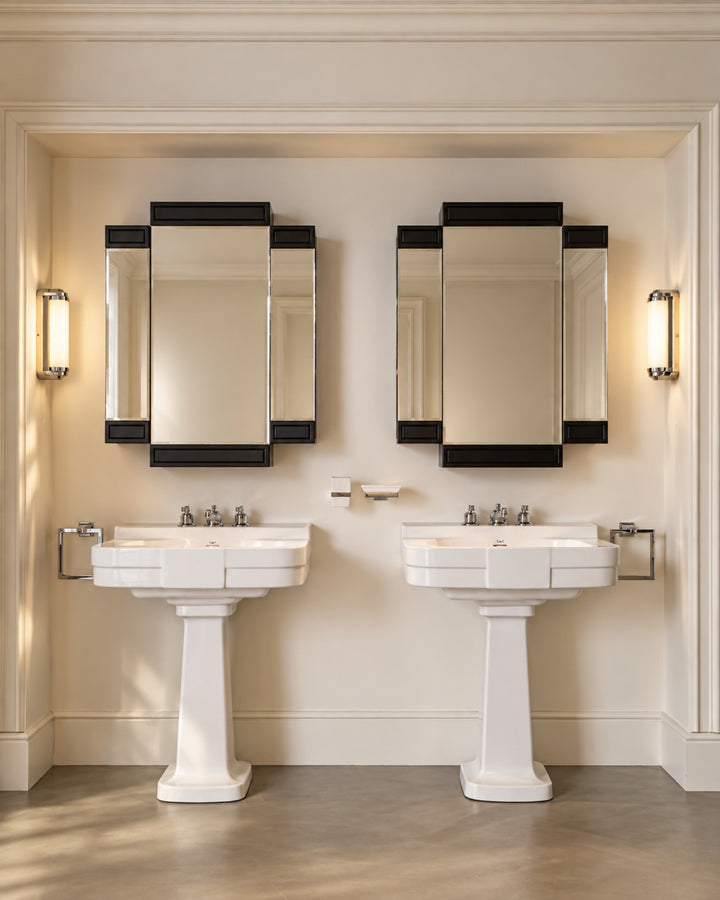 Château LED-spejl fra Devon&Devon med integreret LED-lys og IP44