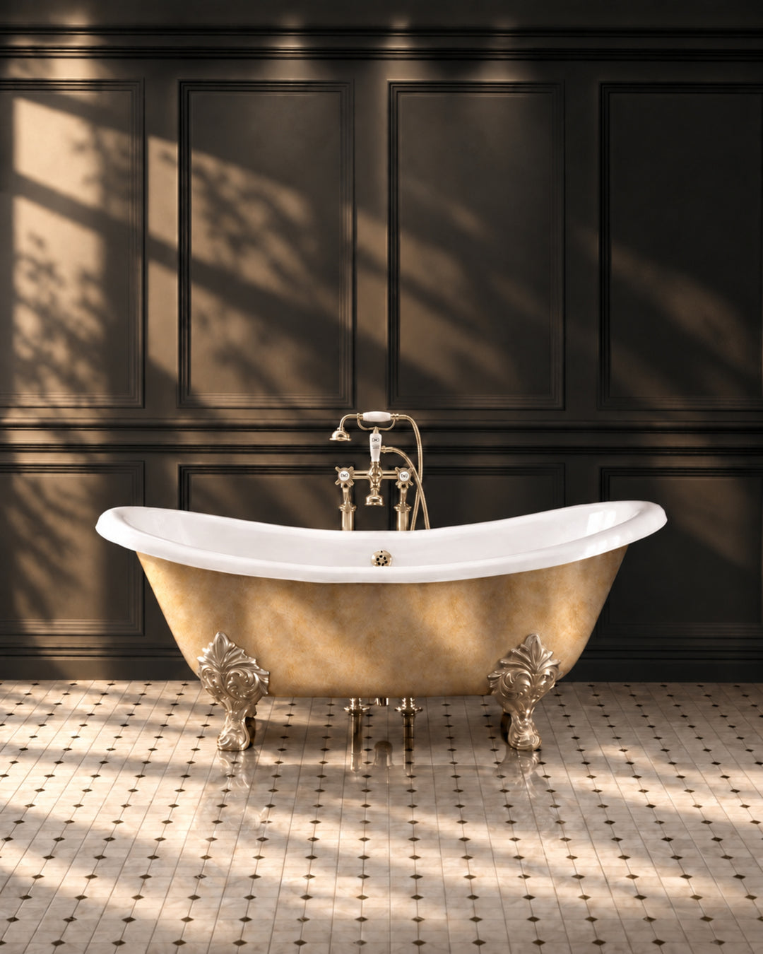 Lamé – fritstående badekar i støbejern med Antiqued Aluminium Leaf fra Devon&Devon