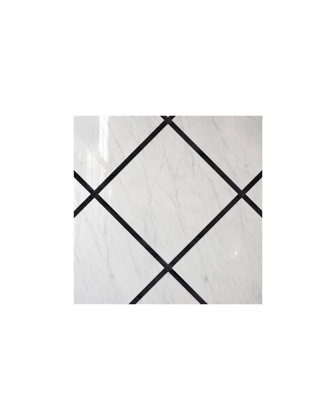 Prestige 1 marmorflise i Bianco Carrara og Nero Marquinha, 20×20 cm – Devon&Devon