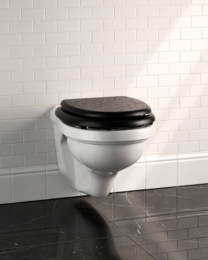 Blues væghængt toilet i hvid keramik fra Devon&Devon