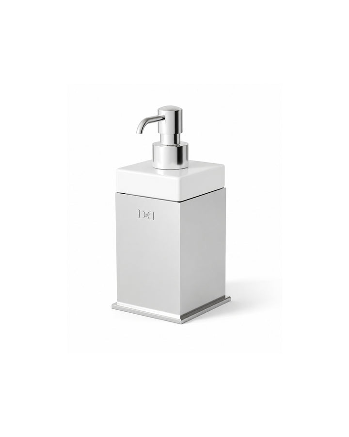 Cube sæbedispenser i massivt messing – Devon&Devon