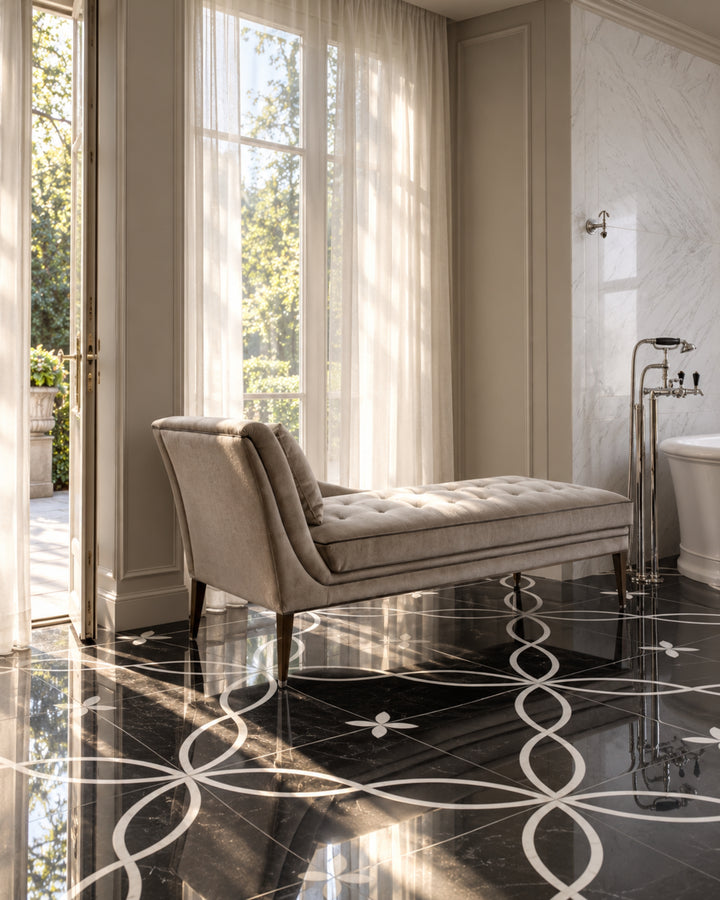 Prestige 8 marmorgulv i Nero Marquinha og Crema Marfil, 60×60 cm – Devon&Devon